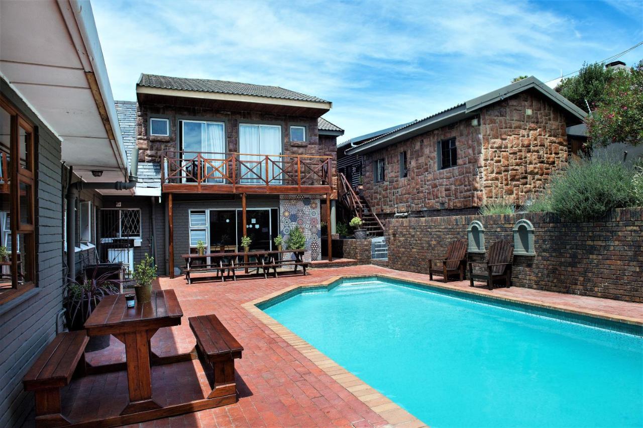 Lungile Backpackers Lodge Humewood Exterior photo